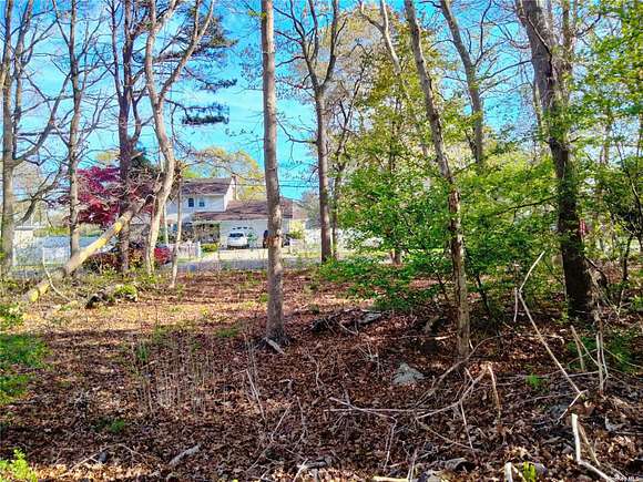 0.5 Acres of Land for Sale in Mastic, New York