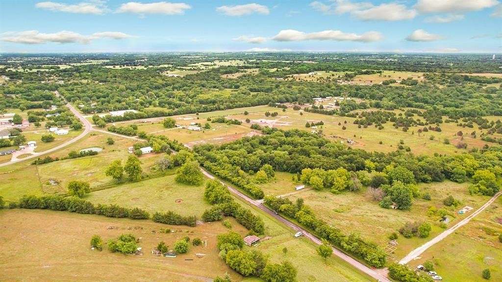 13 Acres of Land with Home for Sale in Farmersville, Texas