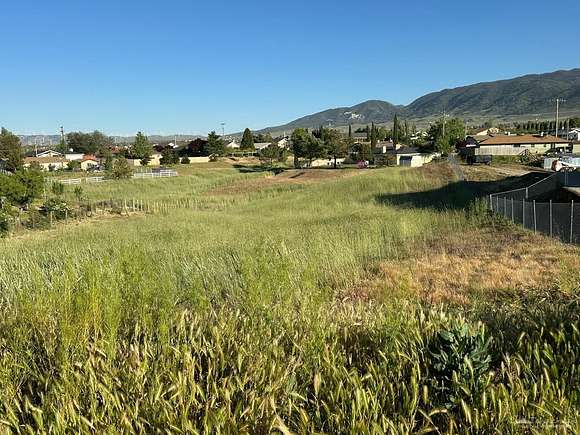 0.83 Acres of Residential Land for Sale in Tehachapi, California