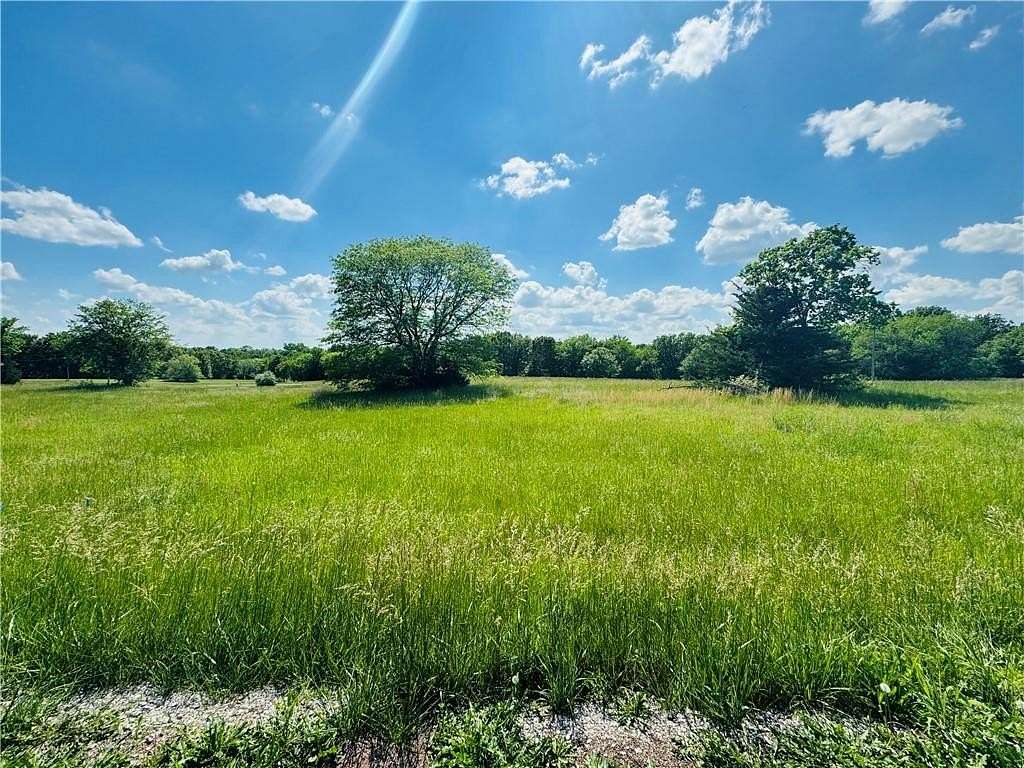 0.36 Acres of Residential Land for Sale in Gallatin, Missouri