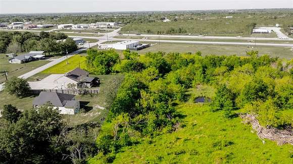 32.9 Acres of Agricultural Land for Sale in Kemp, Texas
