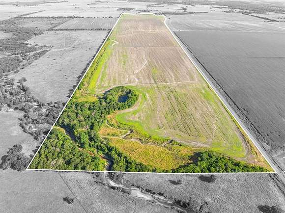 368 Acres of Agricultural Land for Sale in Prairie Hill, Texas