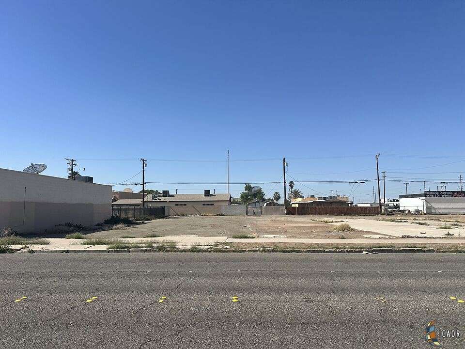 0.16 Acres of Mixed-Use Land for Sale in El Centro, California
