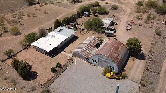 4.8 Acres of Residential Land with Home for Sale in Hereford, Arizona