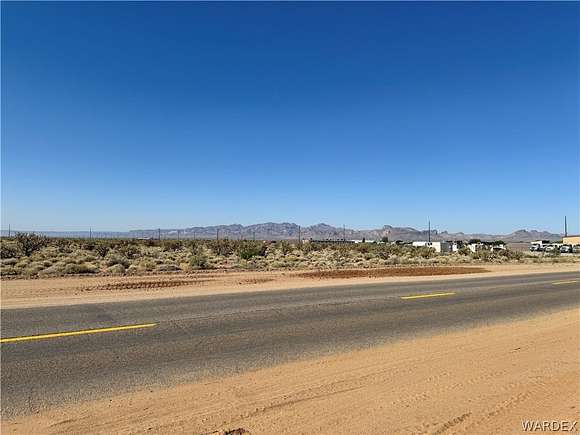 1 Acre of Residential Land for Sale in Golden Valley, Arizona