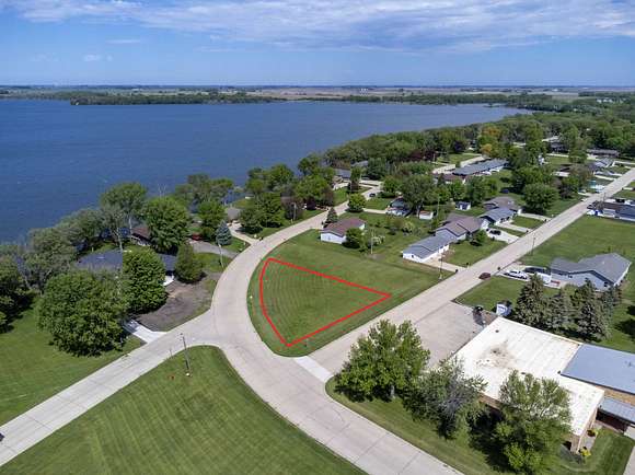 0.3 Acres of Residential Land for Sale in Lake Park, Iowa