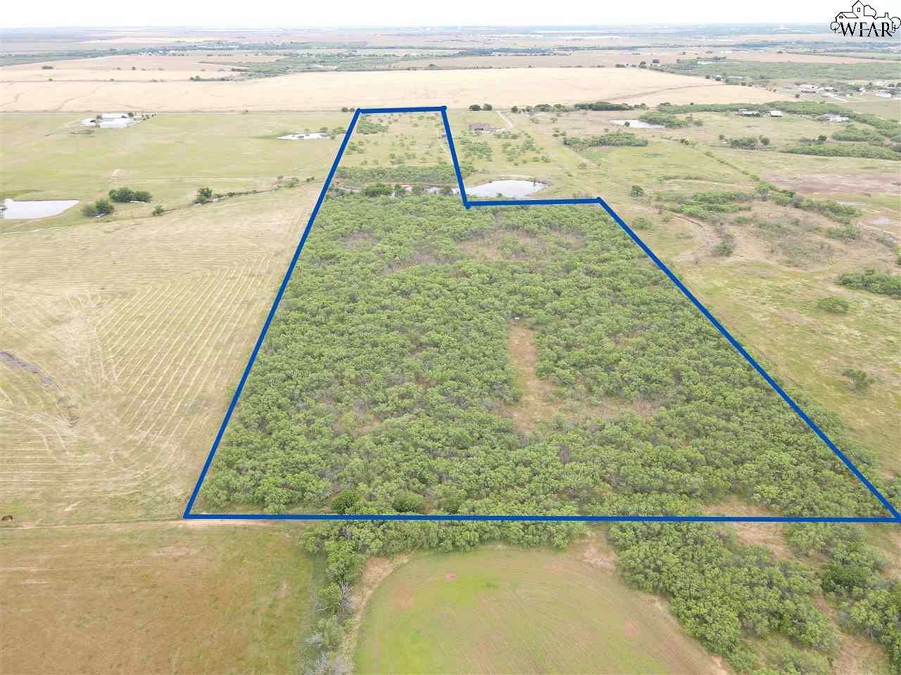 26 Acres of Land for Sale in Iowa Park, Texas