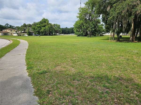 2.52 Acres of Mixed-Use Land for Sale in Wildwood, Florida