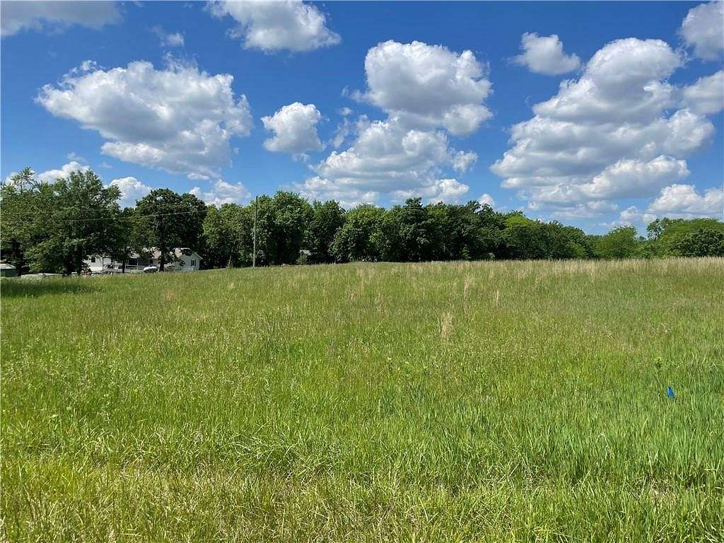 0.36 Acres of Residential Land for Sale in Gallatin, Missouri