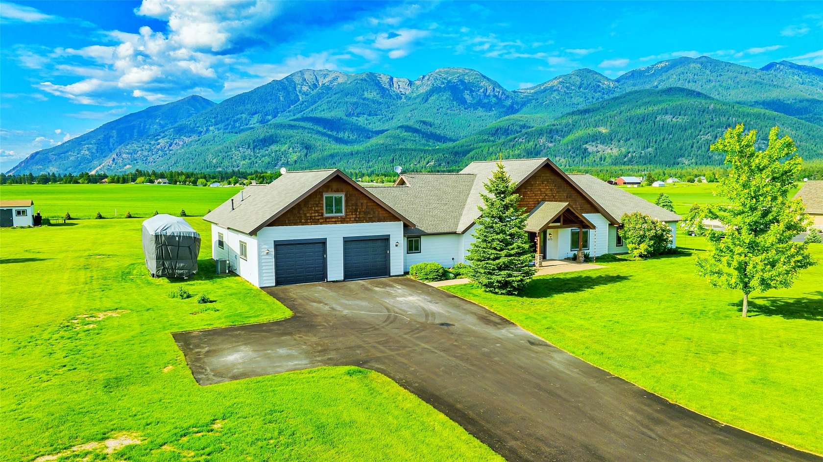 2.1 Acres of Residential Land with Home for Sale in Kalispell, Montana
