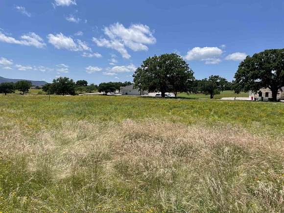 0.45 Acres of Residential Land for Sale in Kingsland, Texas
