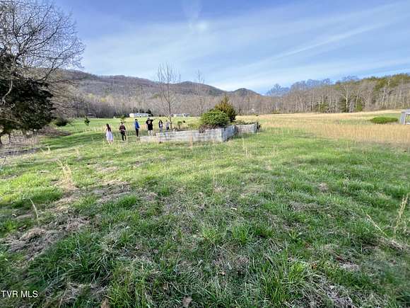 5 Acres of Residential Land for Sale in Mooresburg, Tennessee