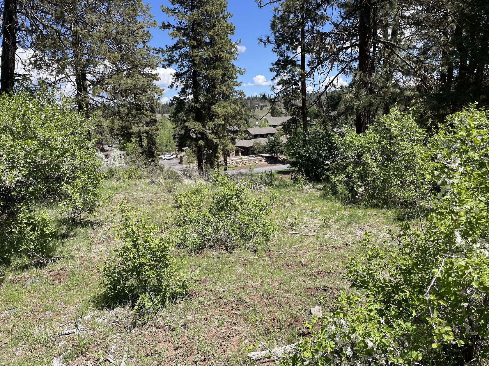 0.53 Acres of Residential Land for Sale in Klamath Falls, Oregon