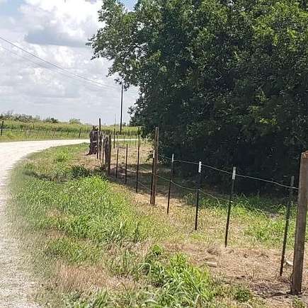 10.3 Acres of Land for Sale in Frost, Texas