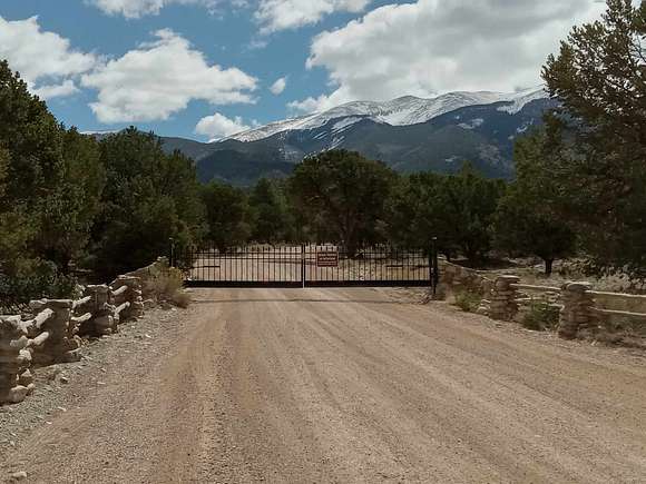 Residential Land for Sale in Mosca, Colorado