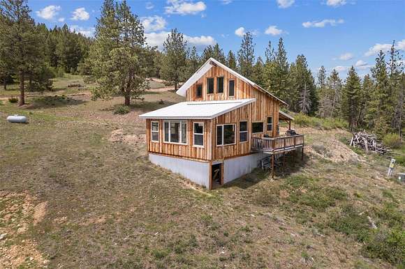 15.3 Acres of Land with Home for Sale in Victor, Montana