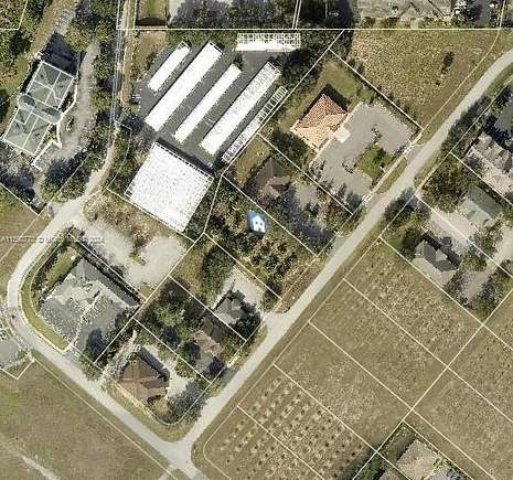 0.53 Acres of Mixed-Use Land for Sale in Tavares, Florida