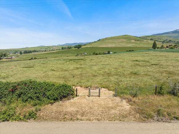 5.3 Acres of Residential Land for Sale in Ashland, Oregon