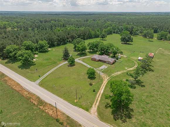 4 Acres of Residential Land with Home for Sale in Coushatta, Louisiana