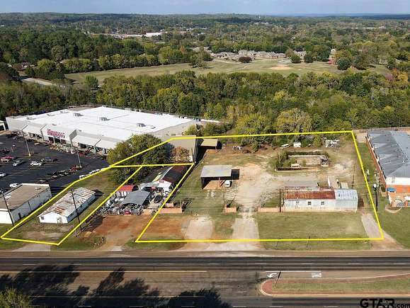 2.1 Acres of Commercial Land for Sale in Jacksonville, Texas