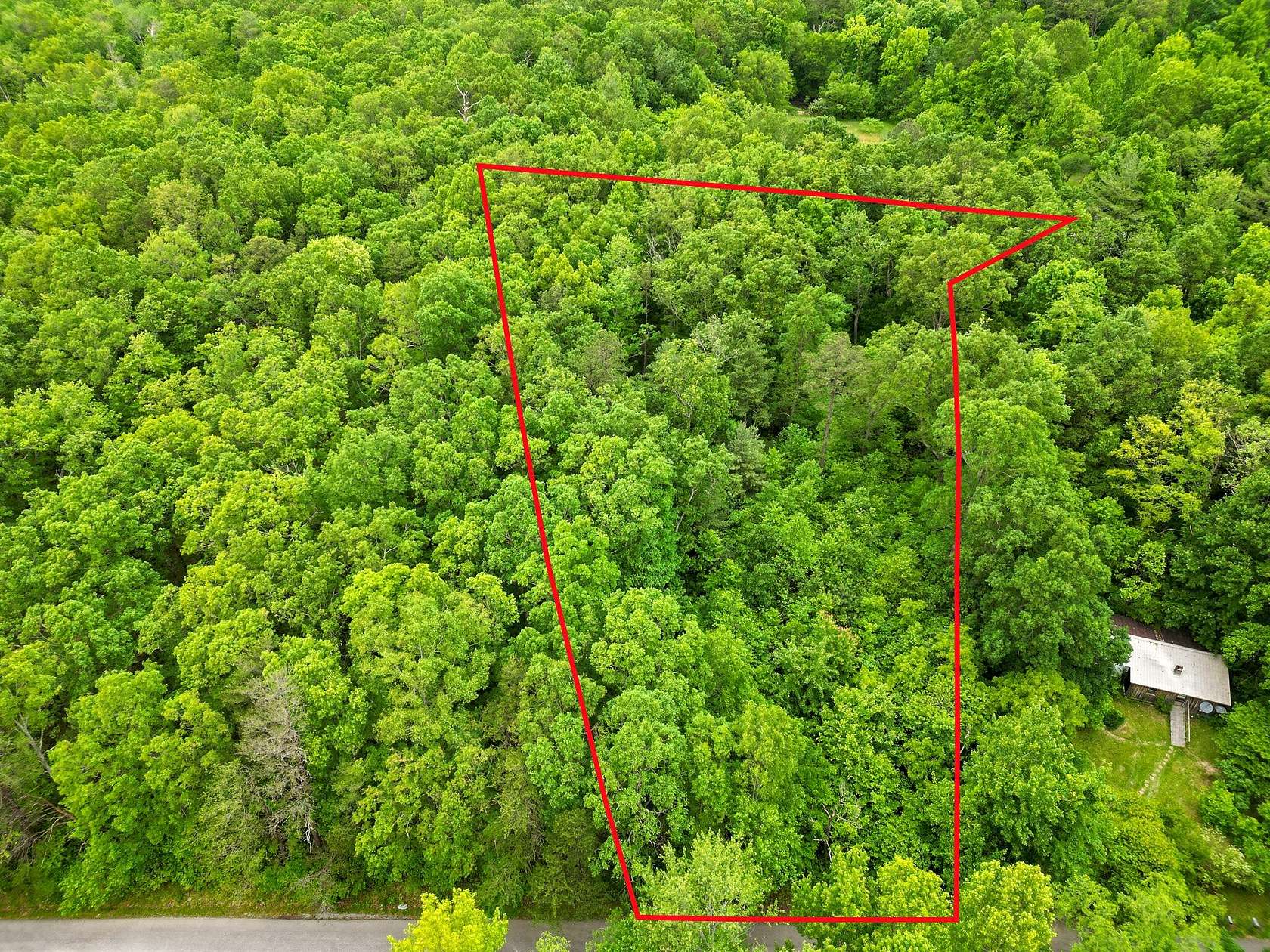 1.33 Acres of Residential Land for Sale in Greeneville, Tennessee