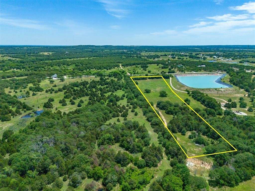 10 Acres of Recreational Land for Sale in Alvord, Texas