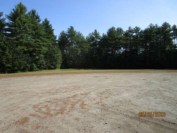 49.3 Acres of Improved Commercial Land for Sale in New Sharon, Maine