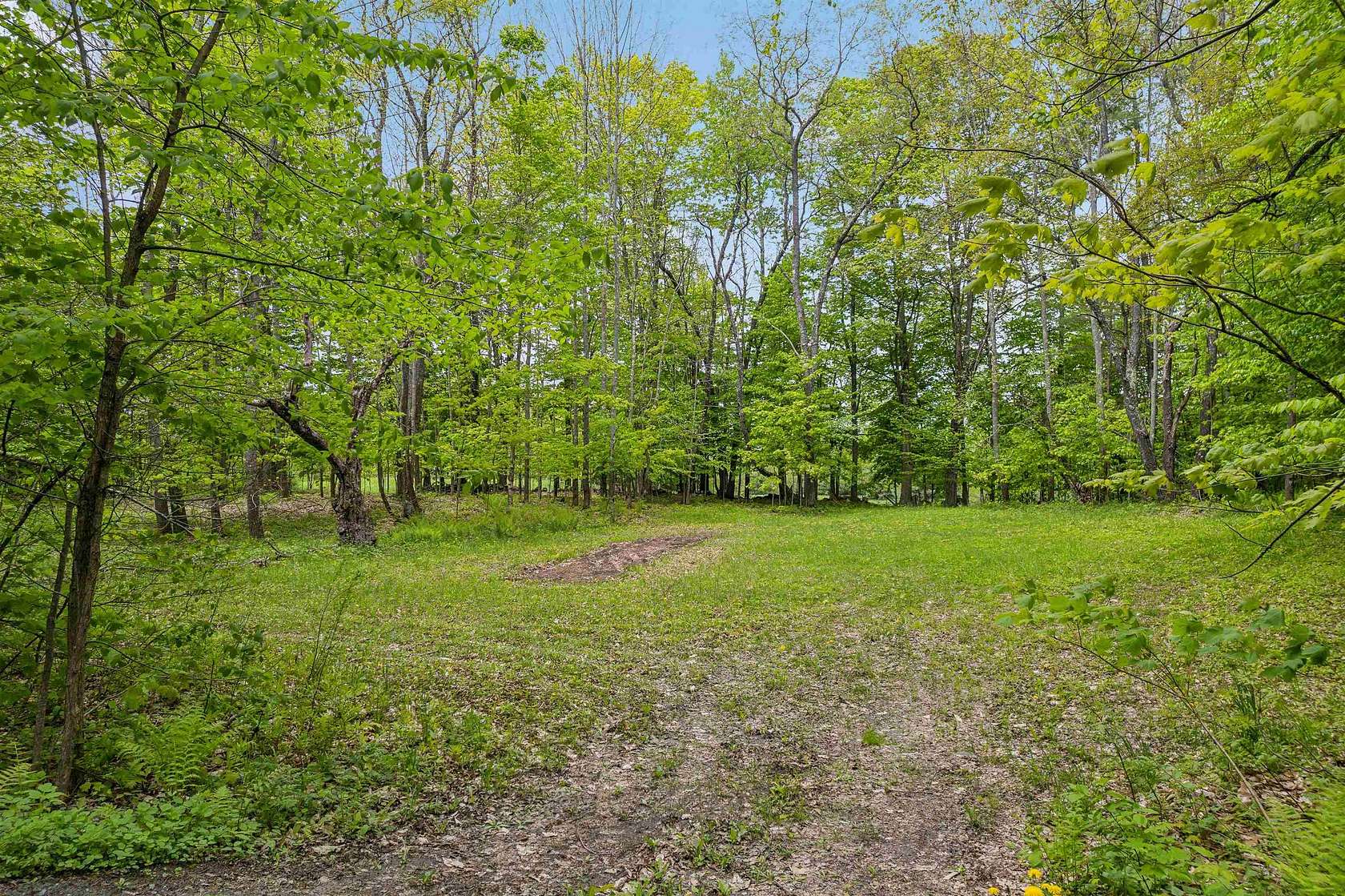 3.5 Acres of Residential Land for Sale in Barnard, Vermont