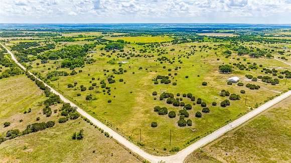 10.01 Acres of Land for Sale in Hamilton, Texas