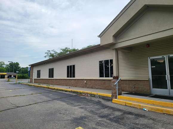 2.01 Acres of Improved Commercial Land for Sale in Flint, Michigan