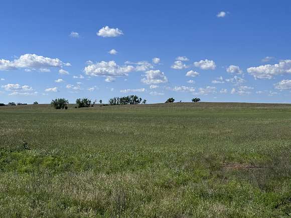 320 Acres of Land for Sale in Shamrock, Texas