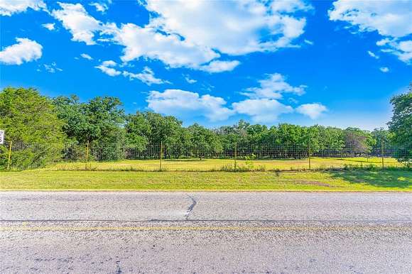 7 Acres of Land for Sale in Cleburne, Texas