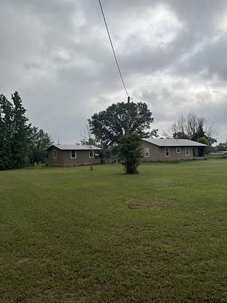 2 Acres of Residential Land with Home for Sale in Palestine, Texas
