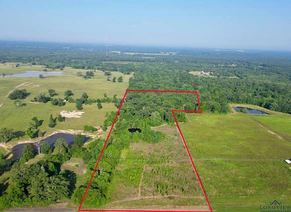 9.953 Acres of Land for Sale in Pittsburg, Texas