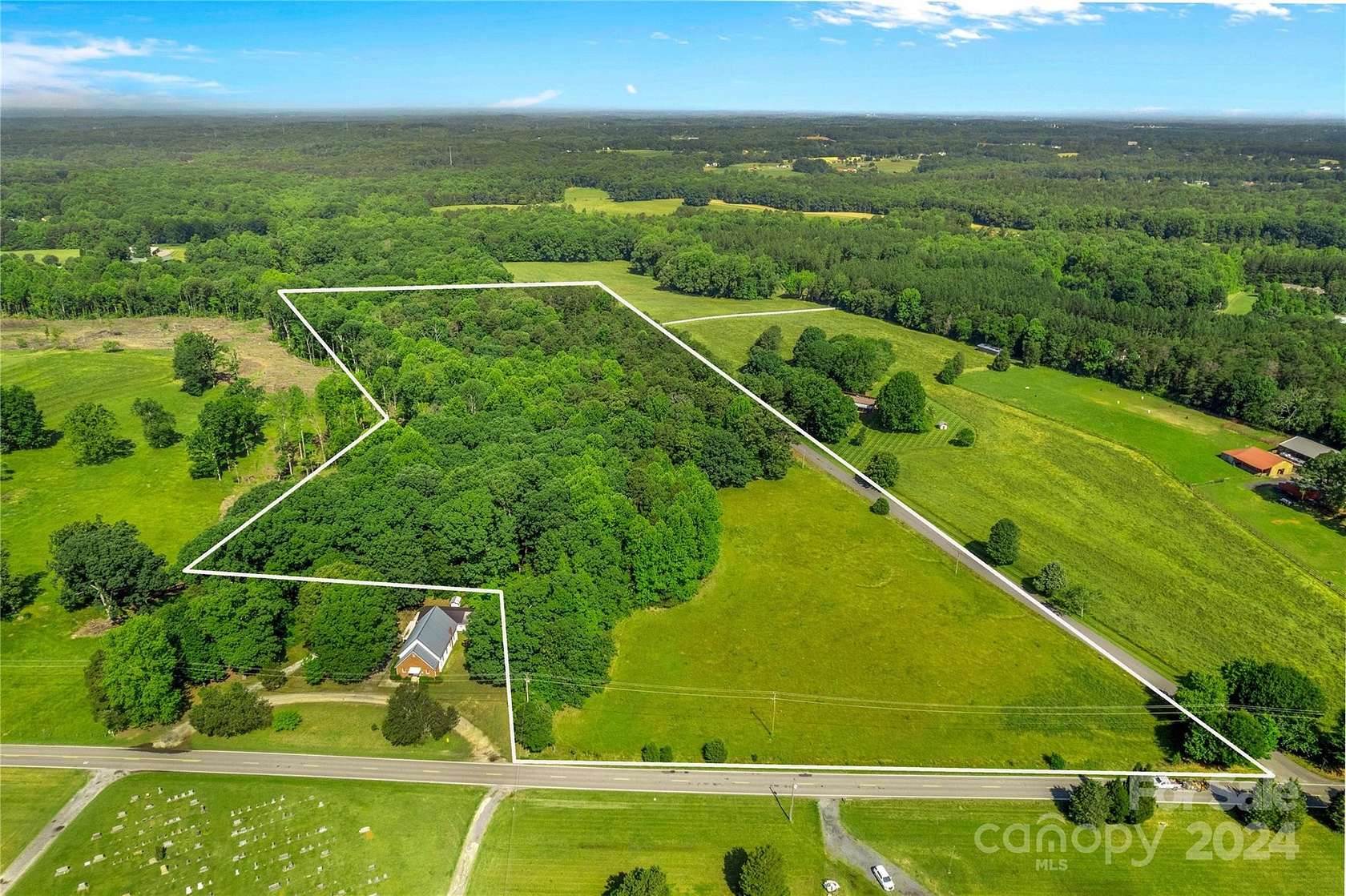 14 Acres of Land for Sale in Statesville, North Carolina