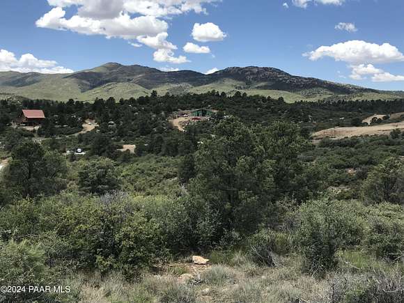 4 Acres of Residential Land for Sale in Peeples Valley, Arizona