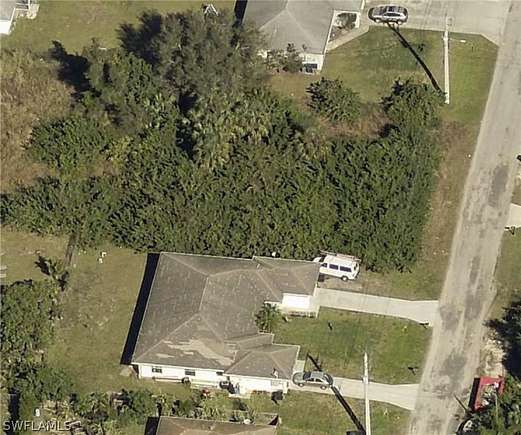 0.271 Acres of Residential Land for Sale in Lehigh Acres, Florida