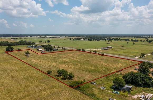 6.7 Acres of Mixed-Use Land for Sale in Whitesboro, Texas