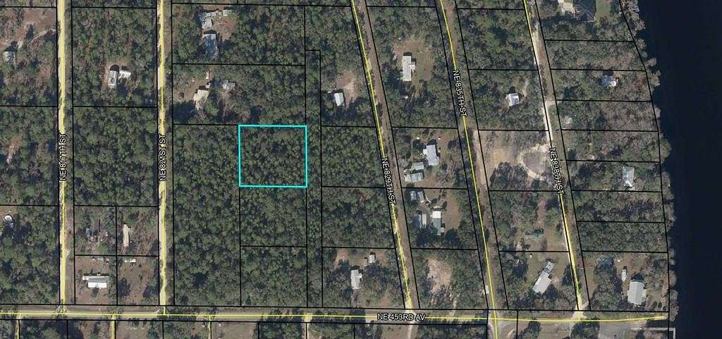 1.01 Acres of Residential Land for Sale in Old Town, Florida