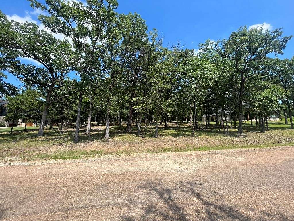 0.86 Acres of Residential Land for Sale in Mabank, Texas