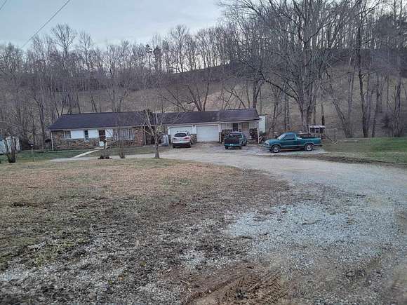 3 Acres of Residential Land with Home for Sale in Beattyville, Kentucky