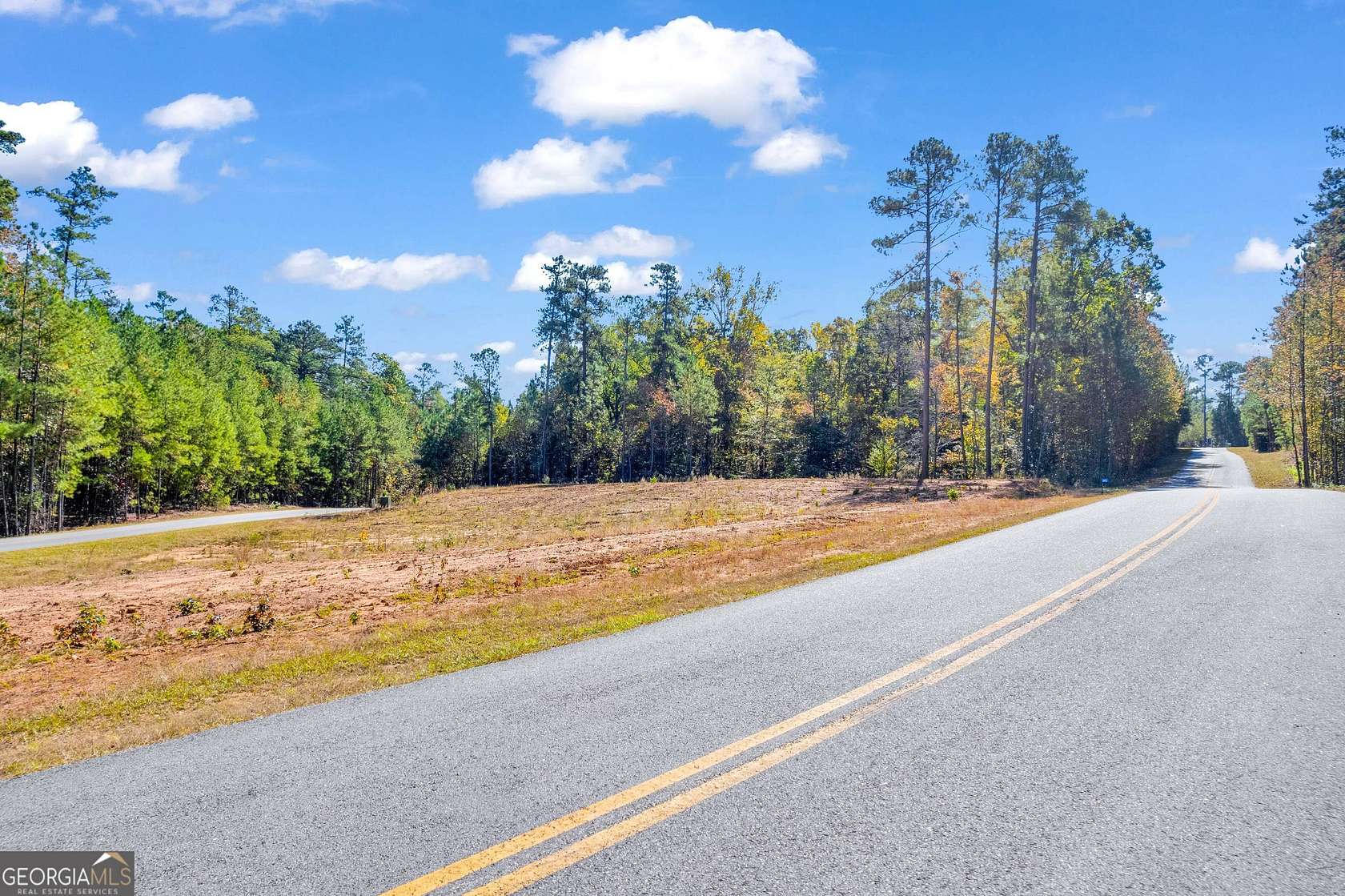 3.47 Acres of Residential Land for Sale in Hartwell, Georgia