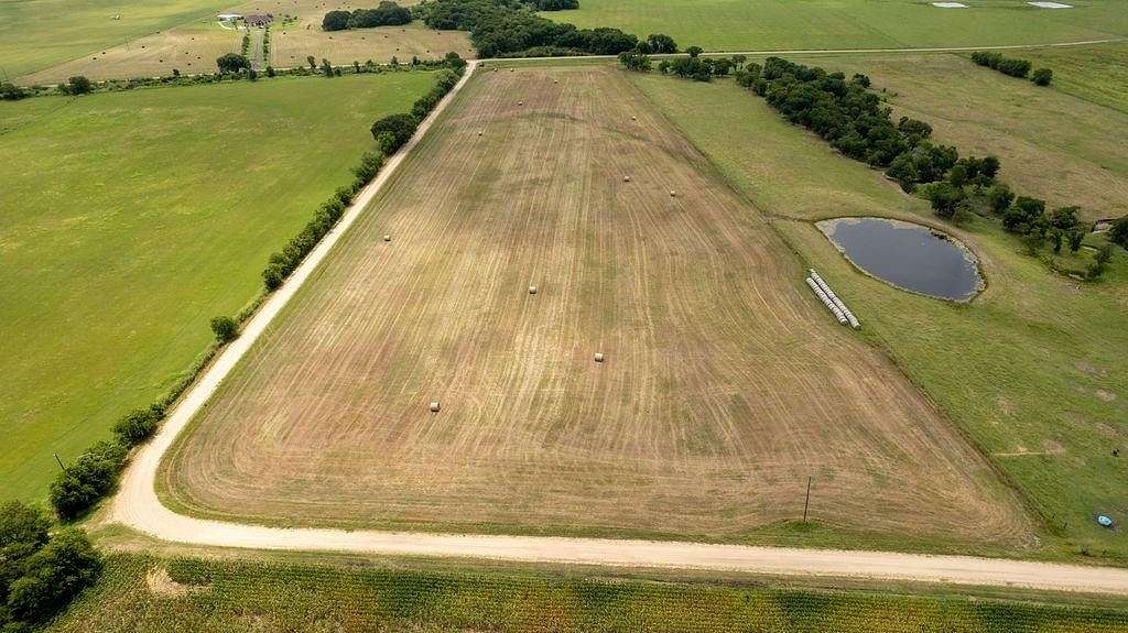 14.7 Acres of Land for Sale in Axtell, Texas