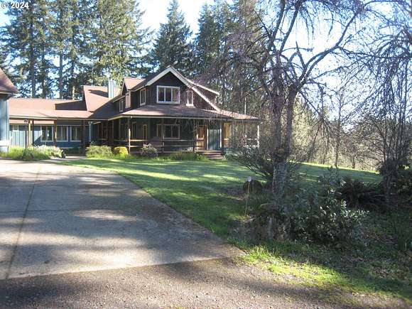 17.8 Acres of Land with Home for Sale in Eugene, Oregon