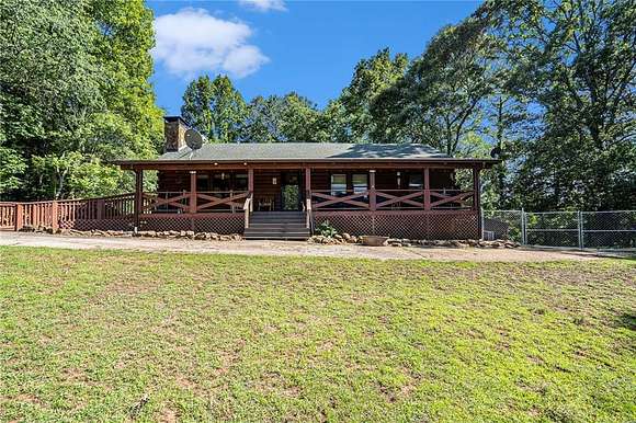 8.4 Acres of Residential Land with Home for Sale in Toccoa, Georgia