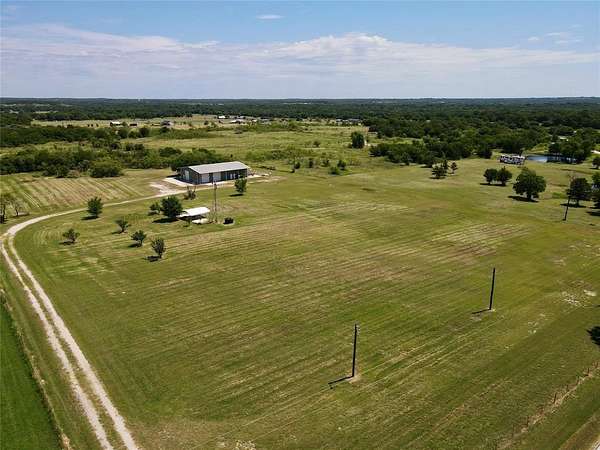 12 Acres of Land for Sale in Sunset, Texas