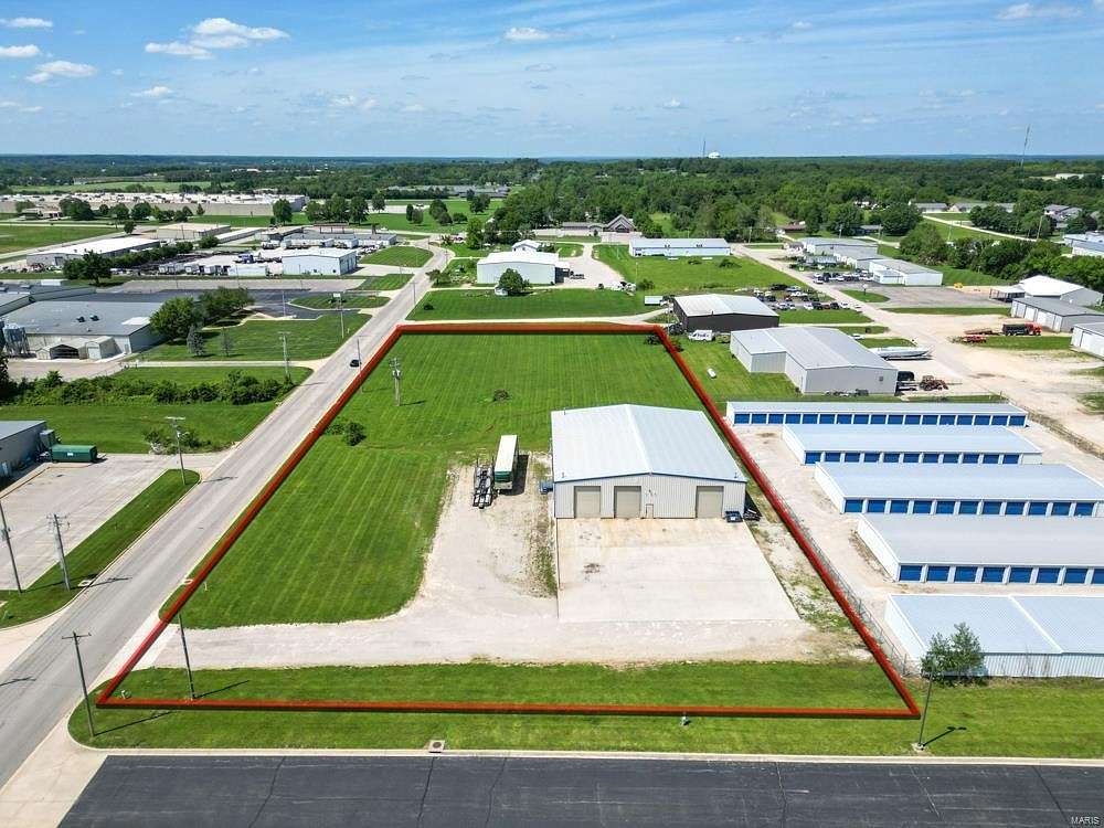 3.3 Acres of Improved Commercial Land for Sale in Lebanon, Missouri