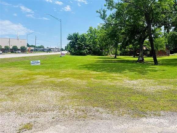 0.45 Acres of Commercial Land for Sale in Coweta, Oklahoma