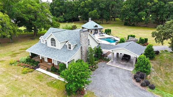 69.8 Acres of Agricultural Land with Home for Sale in Williston, Florida