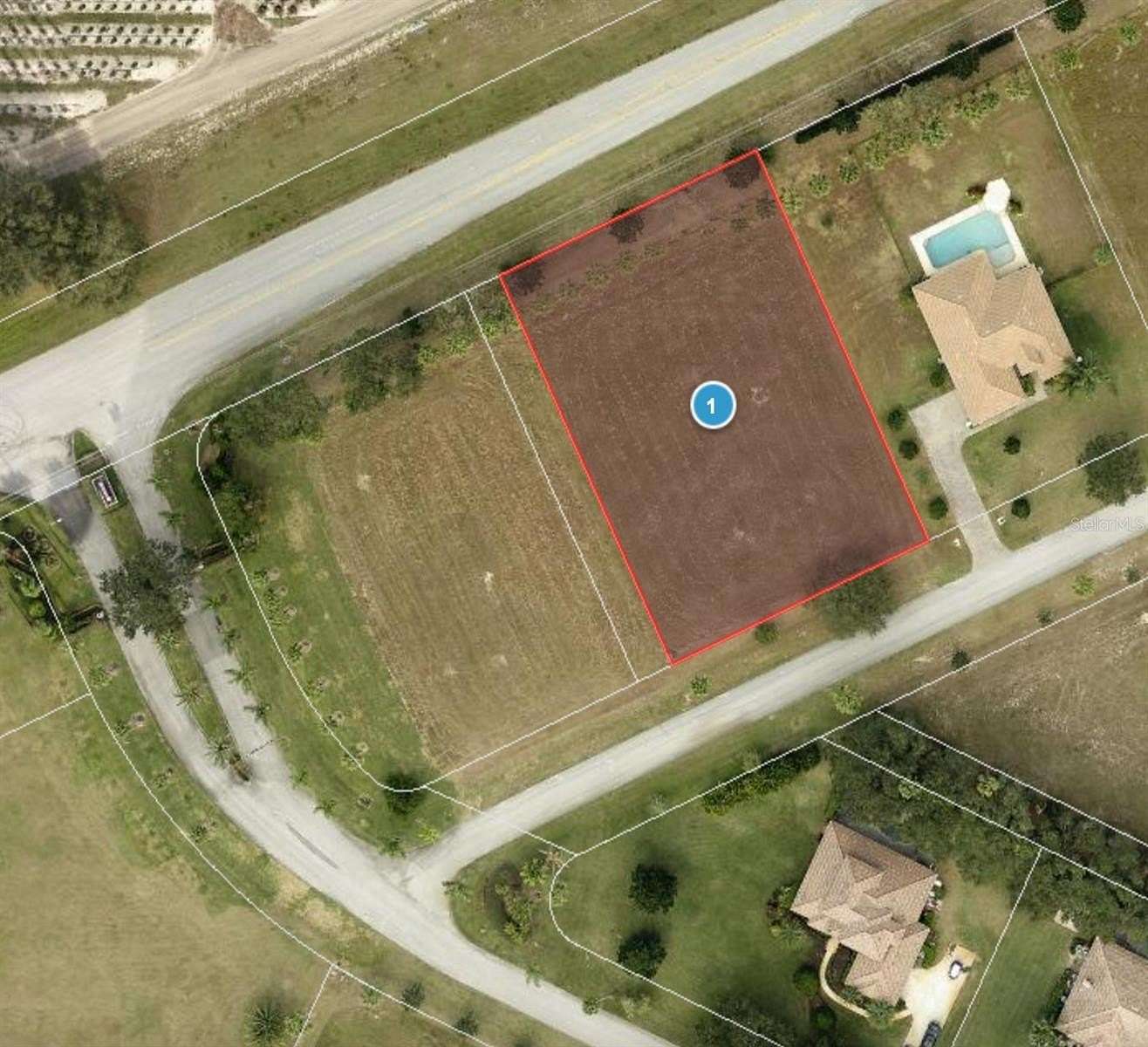 0.75 Acres of Residential Land for Sale in Groveland, Florida